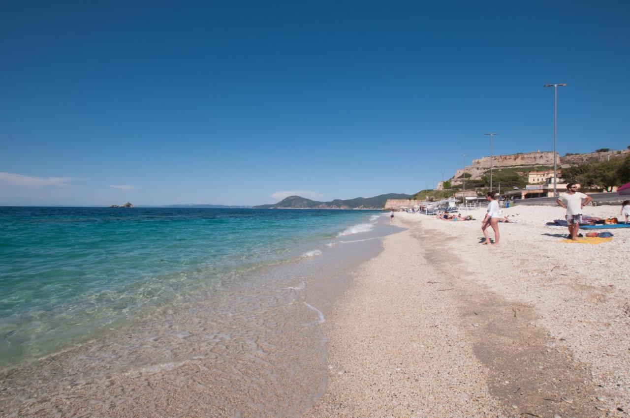 Casa Vacanze Nel Centro Storico Di Portoferraio Exterior foto